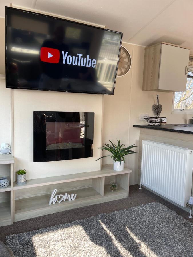 Haggerston Castle 6 Berth Caravan - Lakefield 115 Cheswick  Exterior photo